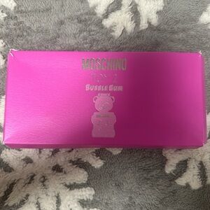 Moschino Toy 2 Bubble Gum Women's Fragrance - Hot Pink Box